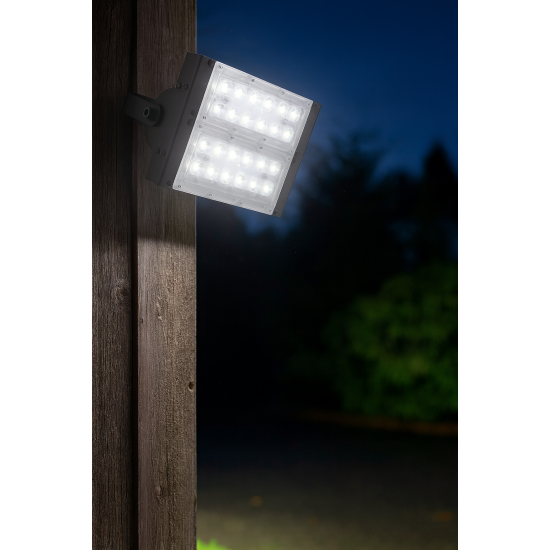PROJETOR EXTERNO LED BUBBLE PT 74W MODULO LED 5050 12L + LENTE 120º IP65 + DRIVER BLINDADO 2100mA 219x144x155mm PROJETOR EXTERNO LED BUBBLE PT 74W MODULO LED 5050 12L + LENTE 120º IP65 + DRIVER BLINDADO 2100mA 219x144x155mm
